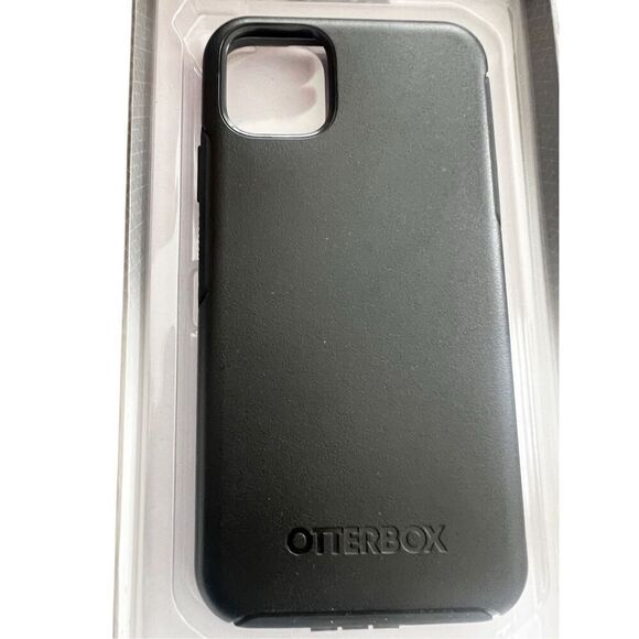 Otterbox Defender series UAG for iPhone 11 Pro Max belt 6.5” - Picture 7 of 8